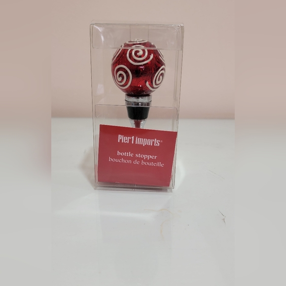 Pier 1 Red and White Bar Wine Toppper - Picture 1 of 5